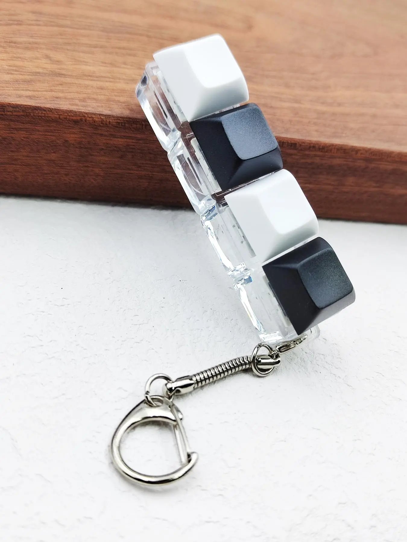 Summer 2025 Fun Keycap Keyboard Keychain, Punk Style Keyboard 4 Keys Toy Keychain Stress Relief Fidget for Women & Men, Fashion Accessories for Daily Use for Decompression Gift