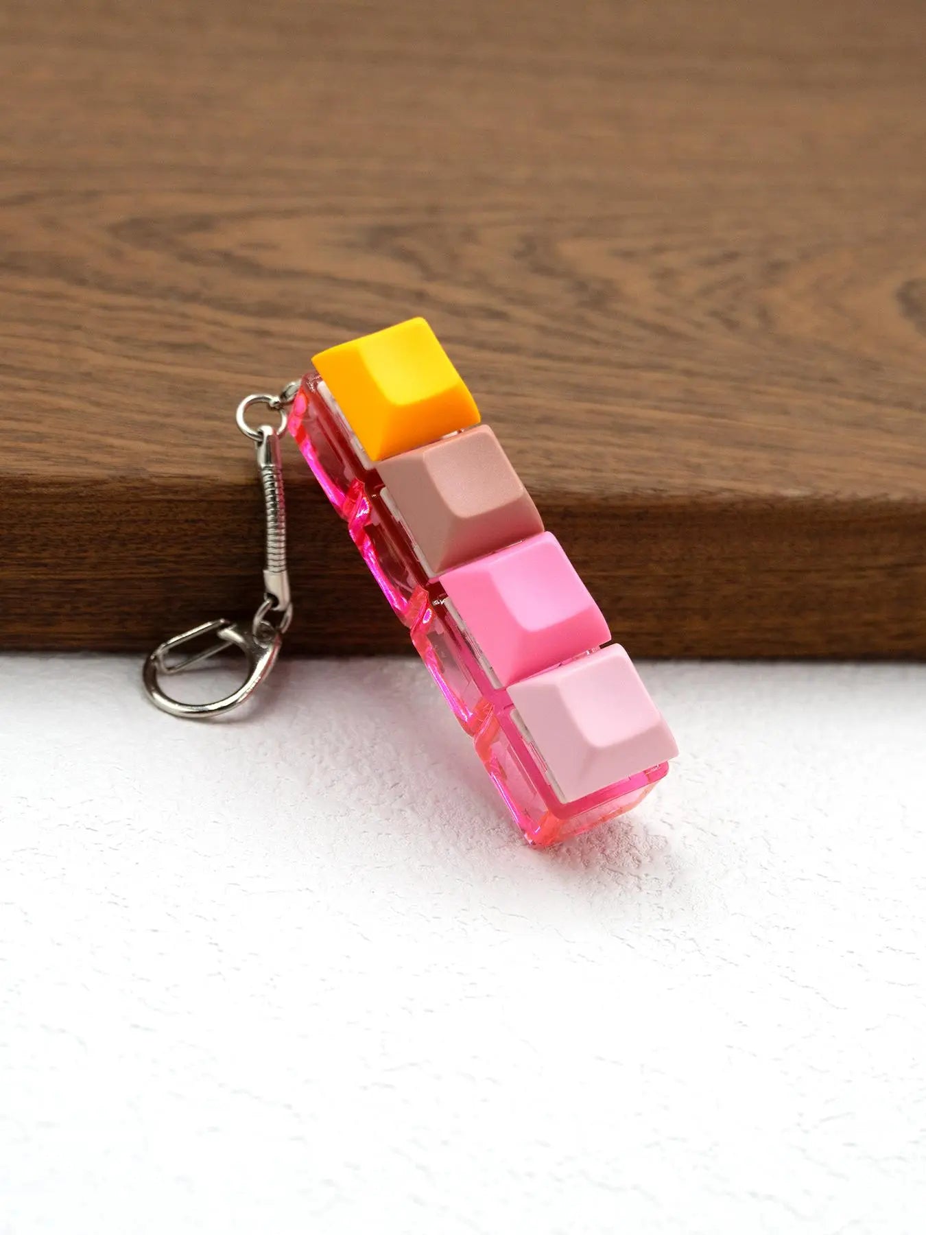 Summer 2025 Fun Keycap Keyboard Keychain, Punk Style Keyboard 4 Keys Toy Keychain Stress Relief Fidget for Women & Men, Fashion Accessories for Daily Use for Decompression Gift