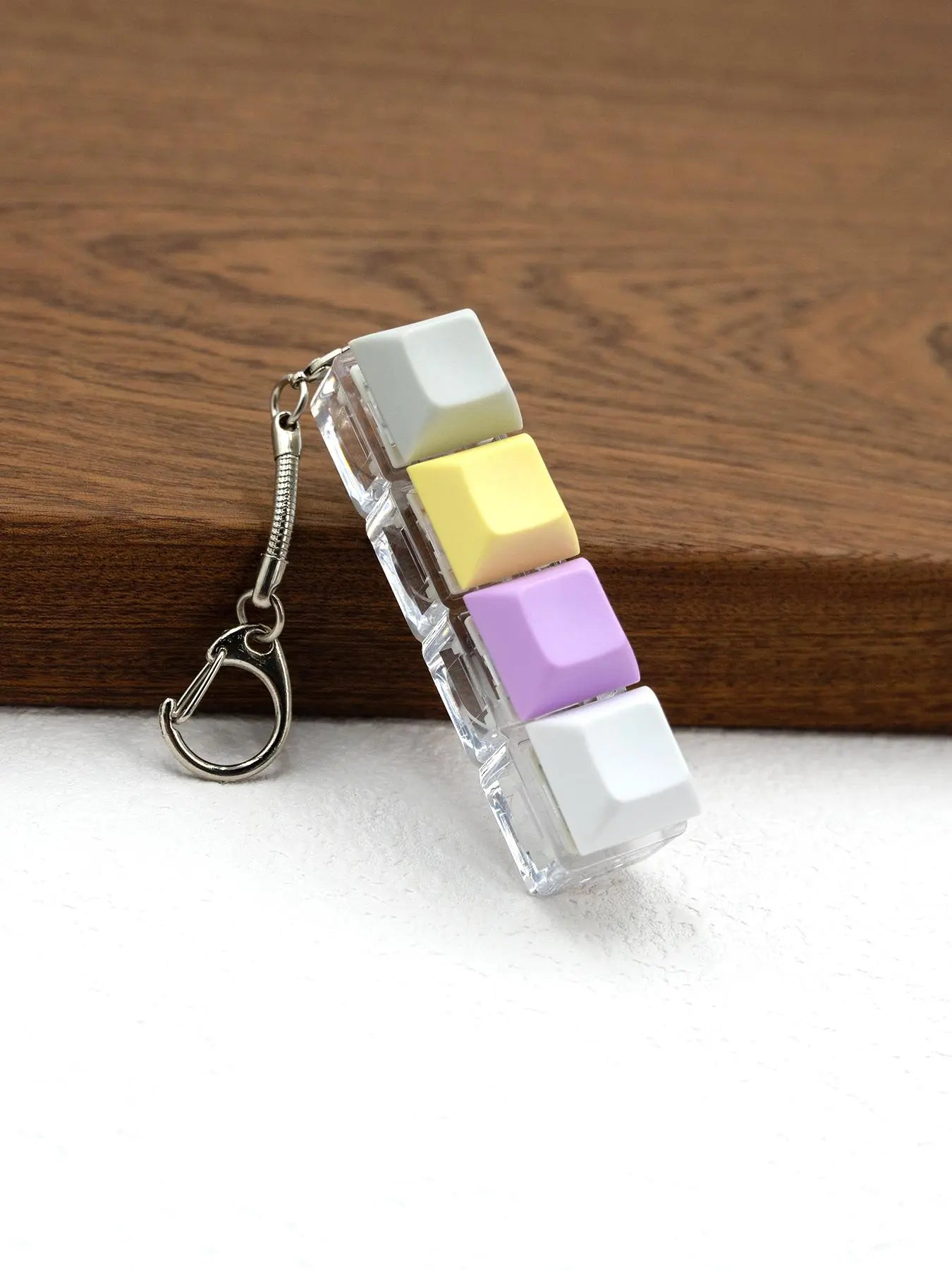 Summer 2025 Fun Keycap Keyboard Keychain, Punk Style Keyboard 4 Keys Toy Keychain Stress Relief Fidget for Women & Men, Fashion Accessories for Daily Use for Decompression Gift