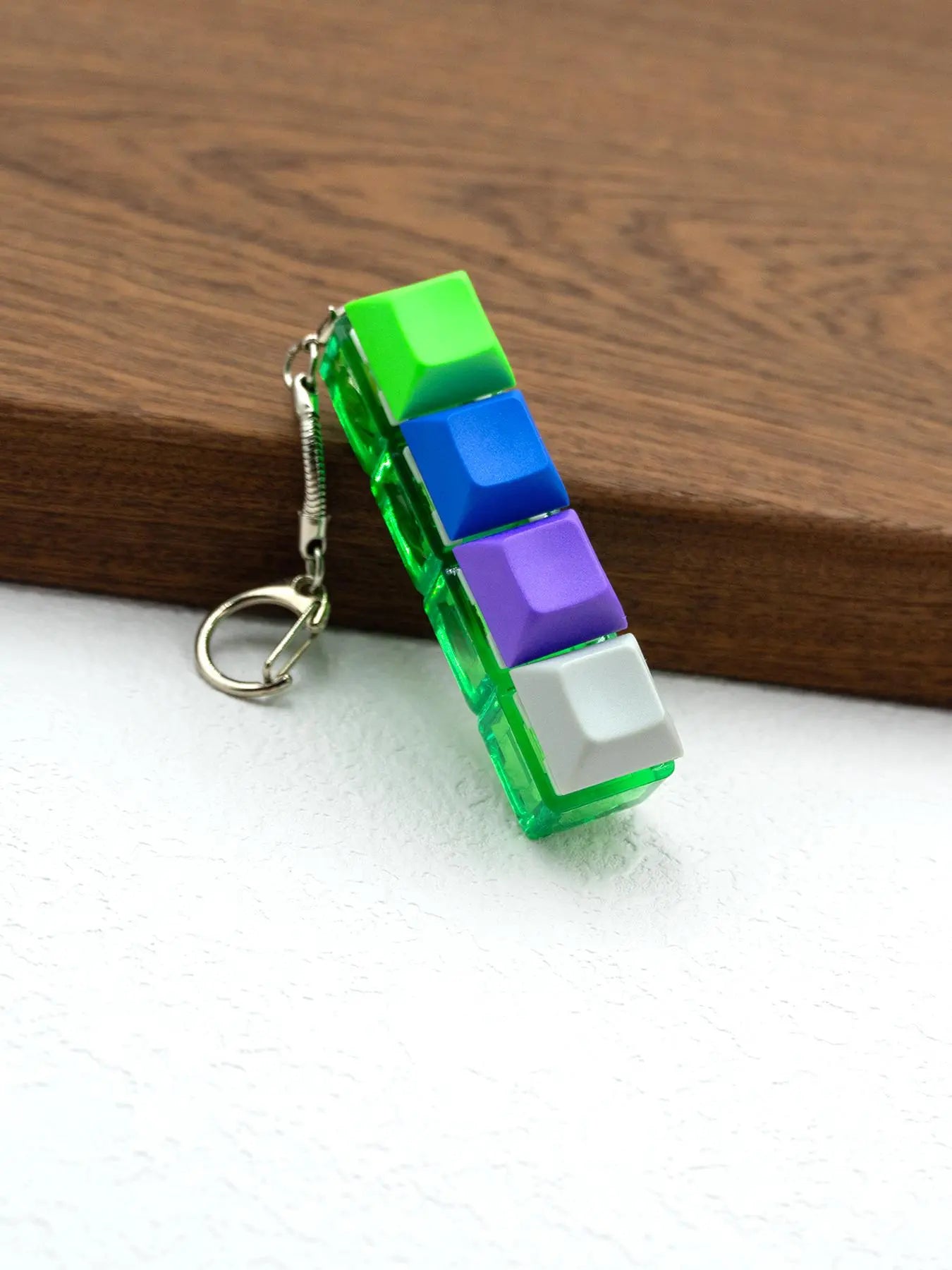 Summer 2025 Fun Keycap Keyboard Keychain, Punk Style Keyboard 4 Keys Toy Keychain Stress Relief Fidget for Women & Men, Fashion Accessories for Daily Use for Decompression Gift